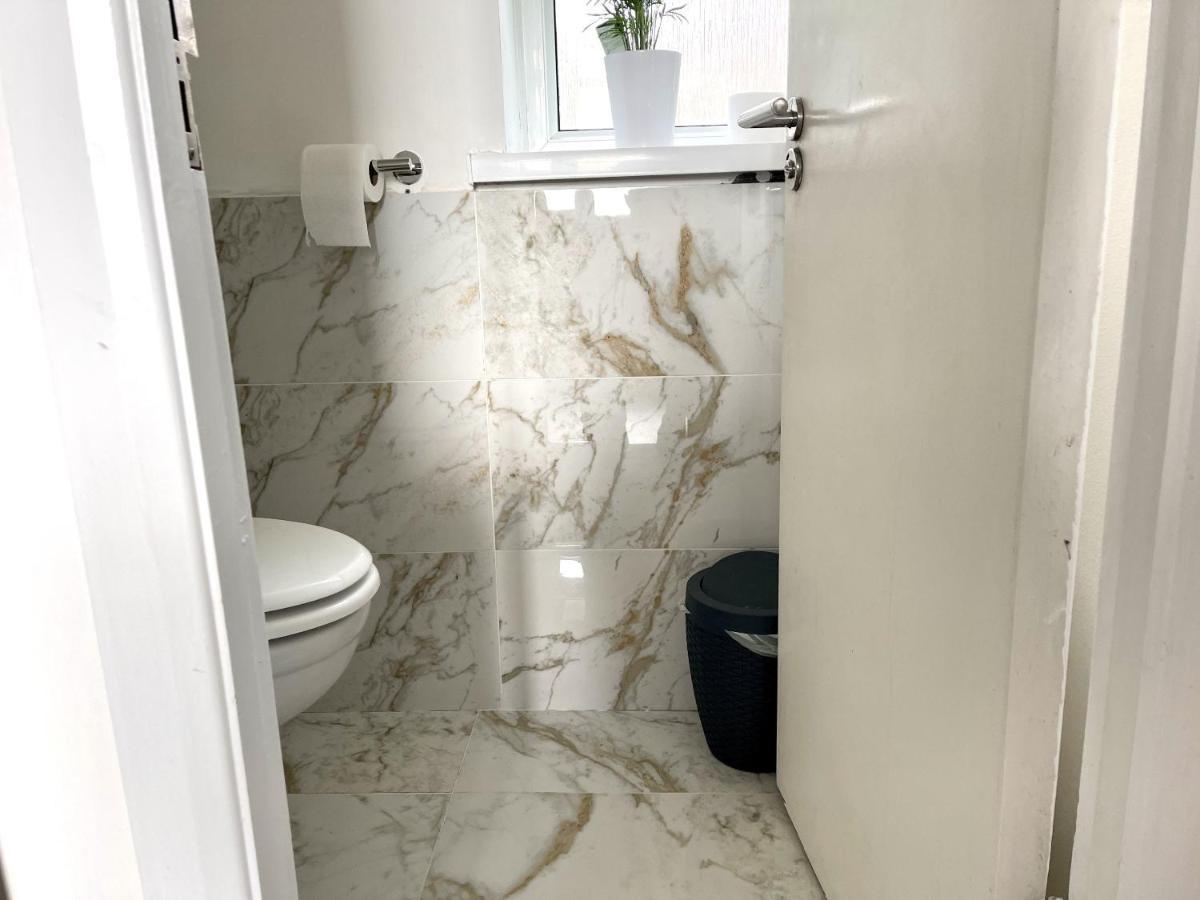 Beautiful 3-Bed Apartment At Swiss Cottage Λονδίνο Εξωτερικό φωτογραφία