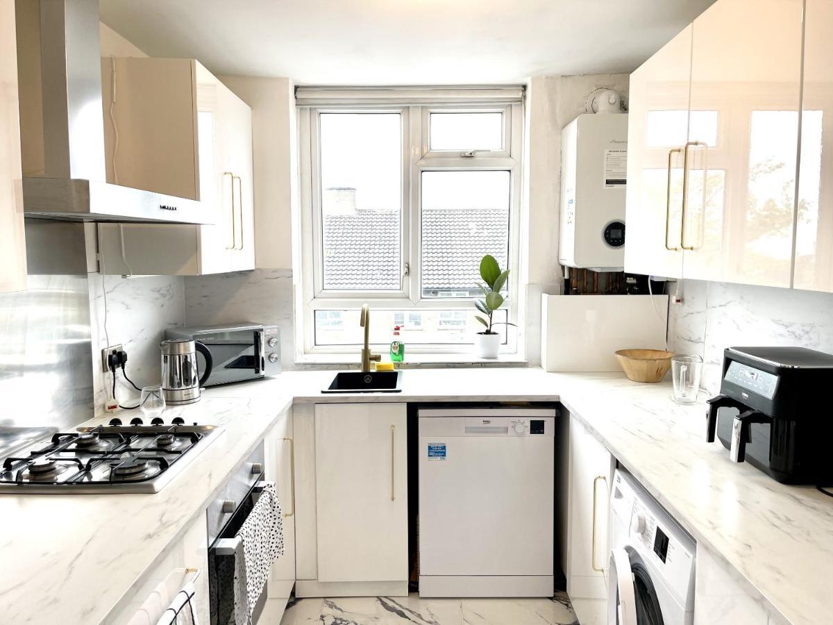 Beautiful 3-Bed Apartment At Swiss Cottage Λονδίνο Εξωτερικό φωτογραφία